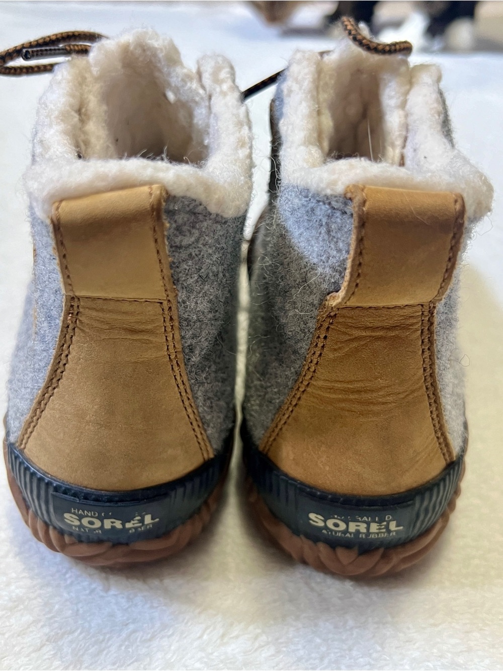 Sorel Out 'N About Waterproof Felt Duck Boots - Size 7 - Picture 5 of 14